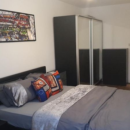 לונדון Double Room With Shared Bathroom מראה חיצוני תמונה