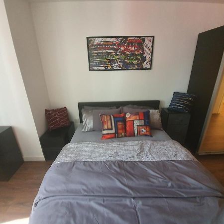 לונדון Double Room With Shared Bathroom מראה חיצוני תמונה