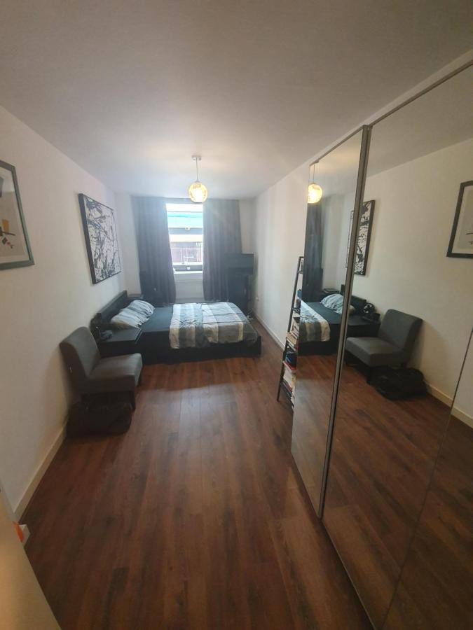 לונדון Double Room With Shared Bathroom מראה חיצוני תמונה
